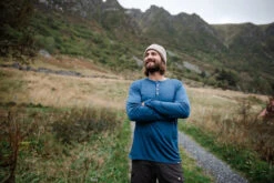 Organic Wool And Silk Longsleeve (Herre) -Osprey Butikk 48f03f54e506ee72f3fc13d2a7d84fc966e0904f 6016x4016 1