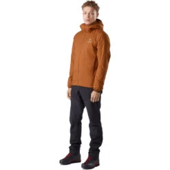 Arcteryx Atom LT Hoody Hettejakke (Herre) -Osprey Butikk Arcteryx Atom LT Hoody Hettejakke Herre modell helfigur