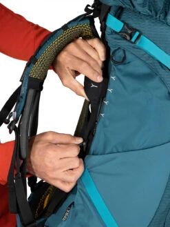 Osprey Atmos AG 65 Tursekk Herre -Osprey Butikk Atmos 65L S22 Detail18 VenturiBlue web eba64d78 4ea0 45fe bd6b 584869eb323b