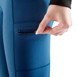 Abisko Trekking Turtights Dame -Osprey Butikk Fjellreven Abisko Trekking Turtights Dame modell glidelaaslomme detalj