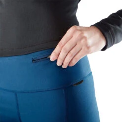 Abisko Trekking Turtights Dame -Osprey Butikk Fjellreven Abisko Trekking Turtights Dame modell sikkerhetslomme detalj