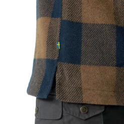 Canada Flanellskjorte (Herre) 17 Canada Flanellskjorte (Herre) -Osprey Butikk Fjellreven Canada Flanellskjorte Herre modell nedekant detalj