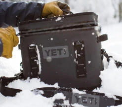 Yeti Hopper Flip 12 Soft Cooler -Osprey Butikk Flip 12 Soft Cooler Product Overview Image HydroLock Zipper 1x.jpg 2