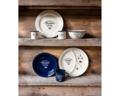 Emaljekopp "Adventure Begins" -Osprey Butikk GentsHardware SS16 EnamelwareShelves 1 HI 1000x800 1