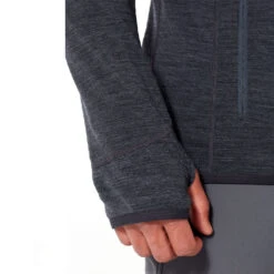 Icebreaker Descender LS Zip Hettegenser (Herre) -Osprey Butikk Icebreaker Descender LS Zip Hood Hettegenser Herre modell handvarmer