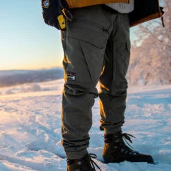 Lundhags Fulu Cargo Stretch Turbukse (Herre) -Osprey Butikk Lundhags Fulu Cargo Turbukse herremodell sno