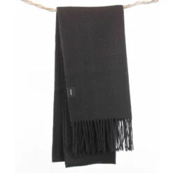 Nora - Reflekterende Ullskjerf -Osprey Butikk NOKTYRN Nora Reflekterende Ullskjerf henger