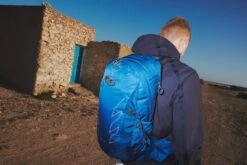 Osprey Talon Earth 22 Dagstursekk -Osprey Butikk OE S22 Talon Earth BLUE FINAL SELEZIONE03 web