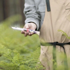 Opinel Escapade Edition N°08 Lommekniv (Elevation) 11 Opinel Escapade Edition N°08 Lommekniv (Elevation) -Osprey Butikk Opinel Escapade Edition No 08 Lommekniv Elevation i handa