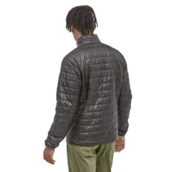 Patagonia Nano Puff Jacket (Herre) -Osprey Butikk Patagonia Nano Puff Syntetisk Dunjakke Herre Black modell bak