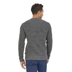 Patagonia Recycled Wool Sweater (Herre) -Osprey Butikk Patagonia Recycled Wool Sweater Herre modell bak