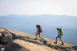 Osprey Aura AG 65 Tursekk Dame -Osprey Butikk S22 Atmos Aura Holz NewHampshire 5136 web beab8724 8b32 4592 8429 8fd031e5462f