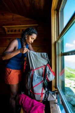 Osprey Eja Pro 55 Tursekk Dame -Osprey Butikk S23 EjaPro Evan Kay exp 8 23 24 49 web