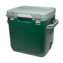 Stanley Adventure Cooler Kjøleboks 30 Liter -Osprey Butikk Stanley TheCold For DaysOutdoorCooler28 3L 30QT Green 1 1080x jpg