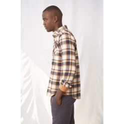 United By Blue Responsible Flanellskjorte - Egret (Herre) -Osprey Butikk United By Blue Responsible Flanellskjorte Herre Egret modell siden