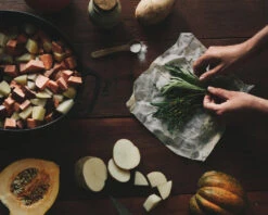 Beeswax Food Wrap Medium 3-pack -Osprey Butikk abeegomediumbivokspapirlifestylelesstrash jpg